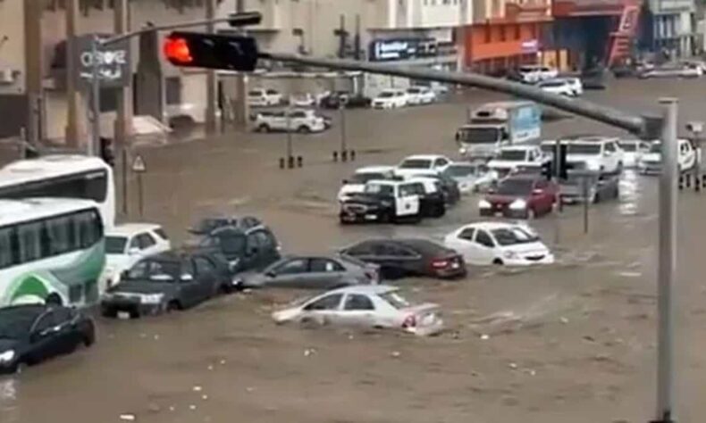 1755876422 Red alerts issued for heavy rains flash floods