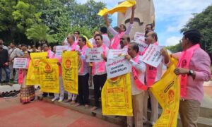 BRS holds protest over urea shortage in Telangana