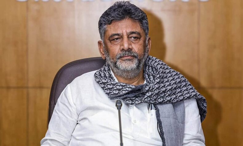Karnataka deputy CM Shivakumar sings RSS song apologises later