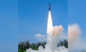 Missile launched from Yemen falls in central Israel no casualties