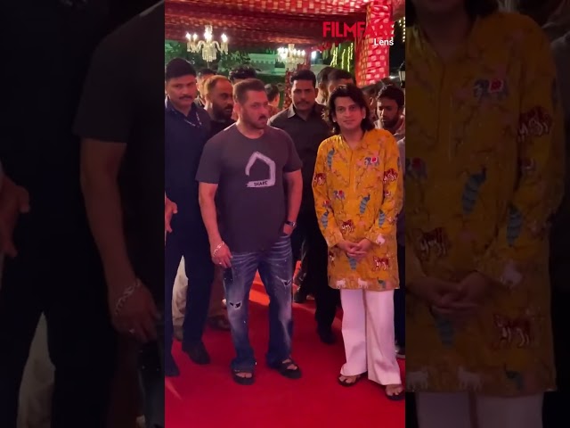 Salman Khan visits Rahul Kanalas residence for Ganpati darshan
