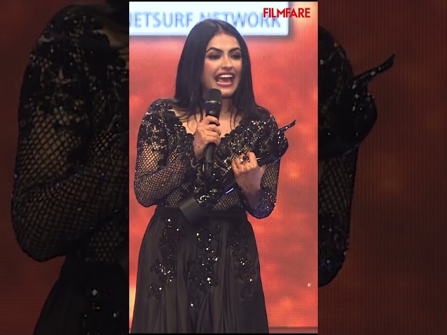 Throwback To When Simi Chahal Won The Filmfare Award For