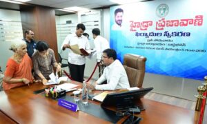 1757377855 Hyderabad luxury apartment residents claim park land used for temple