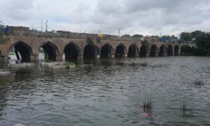 1757904954 Hyderabads Musi River swells due to heavy rains