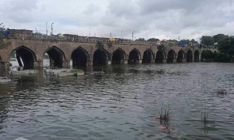1757904954 Hyderabads Musi River swells due to heavy rains