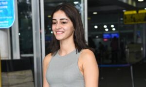 1758263943 Ananya Panday spotted in Hyderabad whats cooking