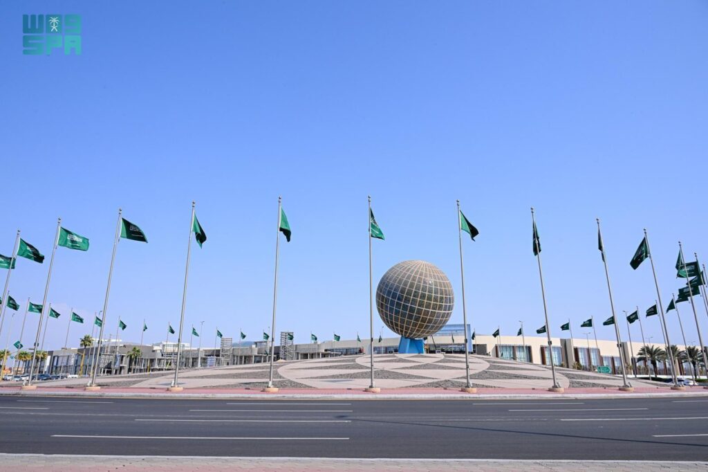 1758728695 546 Saudi Arabia marks 95th National Day with fireworks parades