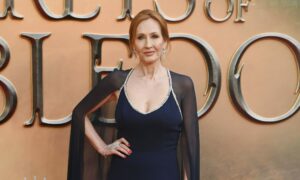 1759173912 How Much the ‘Harry Potter Author Has Now – Hollywood
