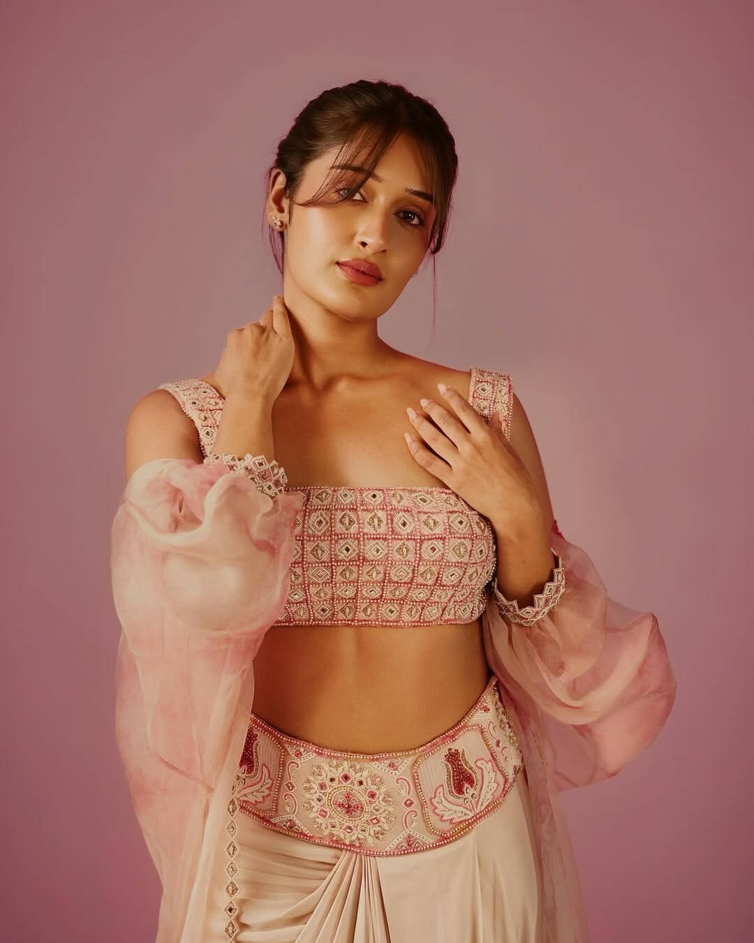 Niharika wants a guy who is exactly opposite of her. She wants him to be calm and composed. And believes that makes for a gre