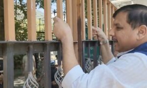 AAPs Sanjay Singh alleges he was placed under house arrest