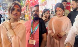 Actress Sreeleela offers prayers at Lalbaugcha Raja