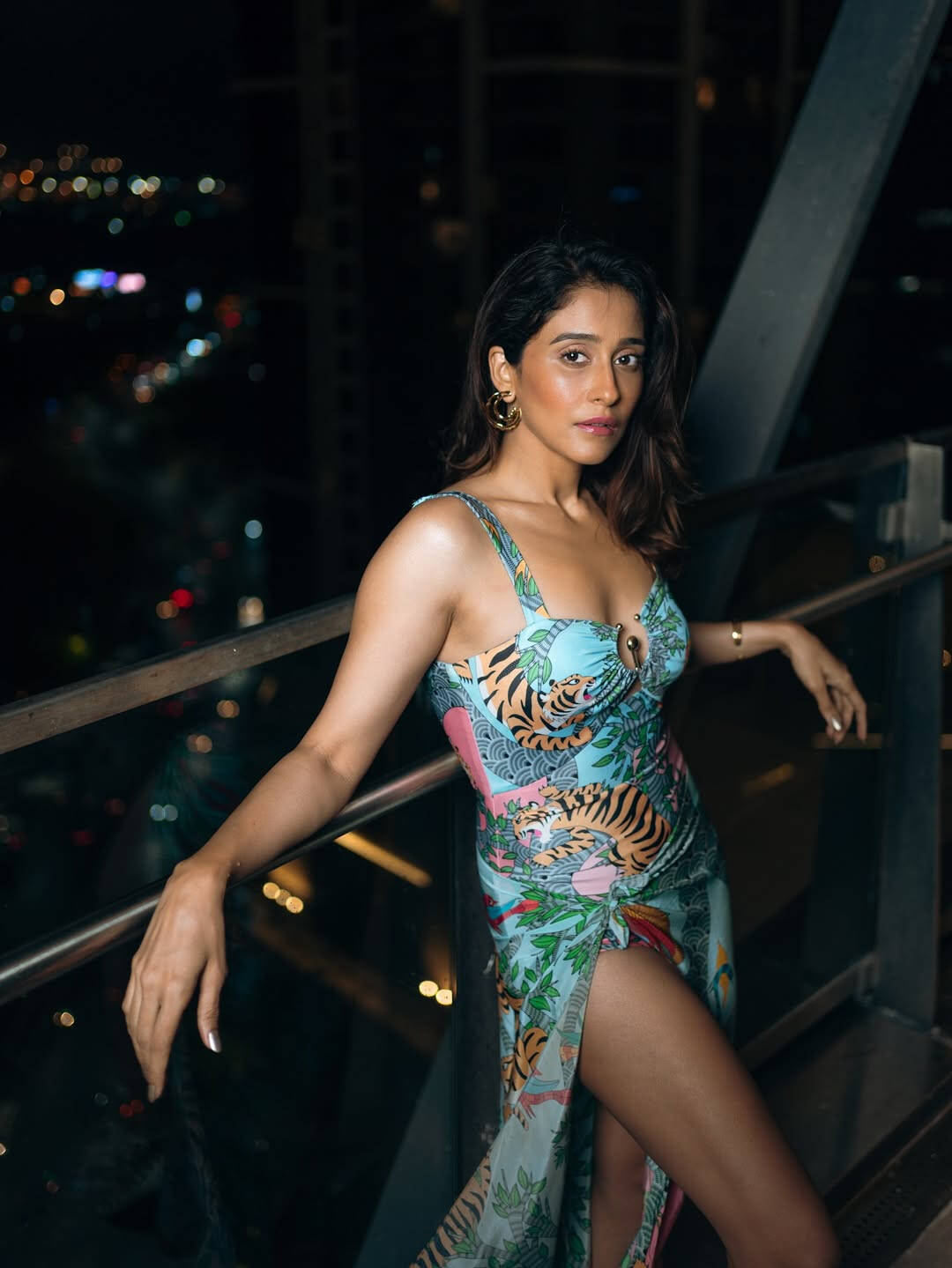 Regena Cassandrra wasn’t camera shy, and being on the film sets for the first time was normal because she had earlier faced t