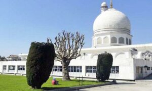 FIR filed after plaque with Ashoka emblem vandalised at Hazratbal