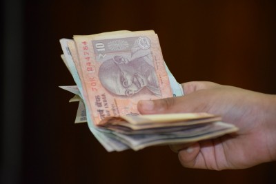 Indian household quarterly spending rises up to Rs 56K Report
