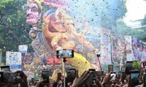 Man collapses dies while dancing in Ganesh procession in Telangana