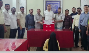 Mumbai crime branch cracks Konkan Express gold chain snatching case