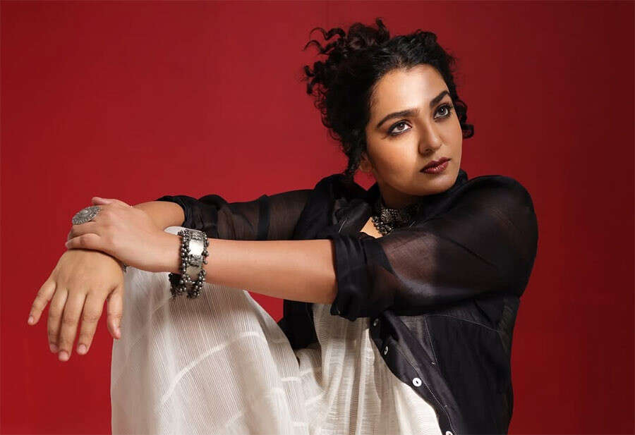 Parvathy Thiruvothu Makes Her Cop Debut in Malayalam with Pradhama Drishtiya Kuttakkar