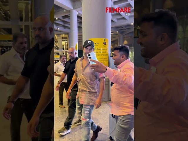 VarunDhawan was spotted at the airport and his casual cool style