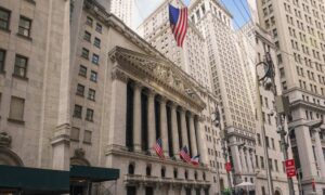 Wall Street holds steady following latest discouraging signals on job