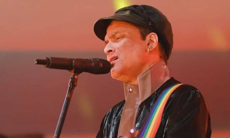 Zubeen Gargs body arrives in Guwahati thousands pay homage