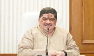 1759530360 Ponnam Prabhakar urges Ministry of Defence to clear SCBs Rs