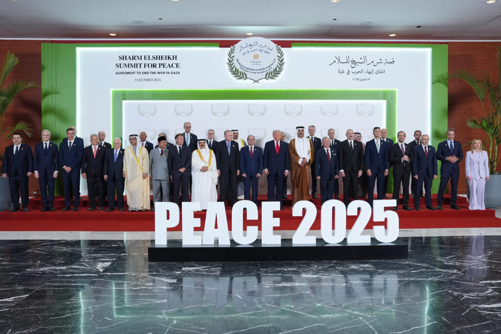 1760379657 800 Donald Trump Mideast wars Gaza