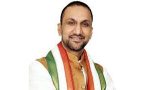 1760445600 Congress leader Feroz Khan driven away by locals in Mangalhat
