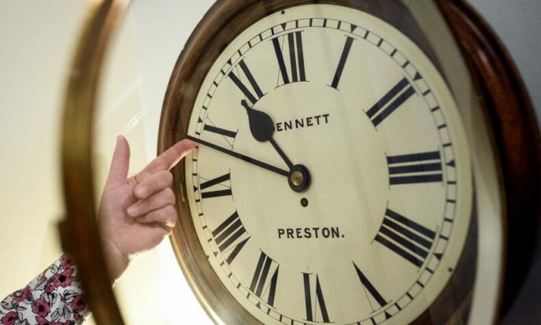 1761673878 When Is Fall Back 2025 Date When Daylight Savings Ends