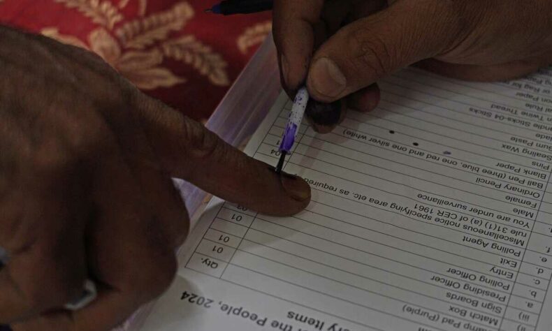 Actor Pawan Singhs estranged wife Jyoti files nomination from Bihars