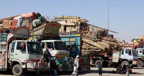 At least 10 dead as Afghanistan accuses Pakistan of breaking