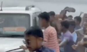 BJP leaders attacked by mob during visit to flood hit area