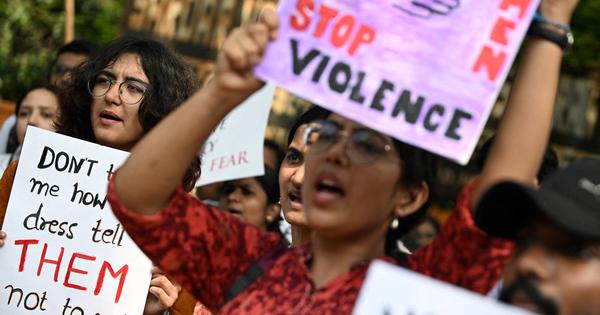 Delhi University student attacked with acid outside Laxmibai College