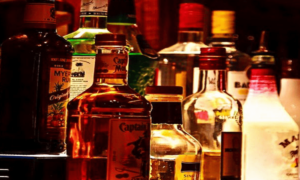 HC refuses interim orders against Telanganas 2025–27 liquor policy