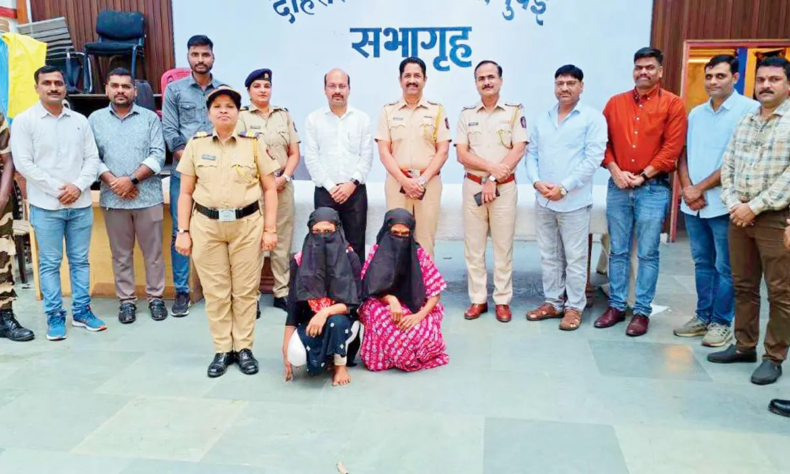 Mumbai Mother daughter duo nabbed for robbing festival shoppers