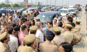 SP delegation stopped from visiting Bareilly days after clashes over