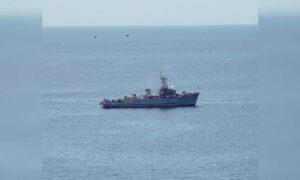 Ship struck by projectile in Gulf of Aden says British