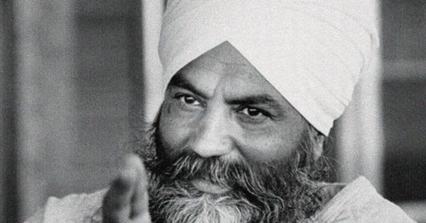 This book examines the history of Kundalini yoga including how