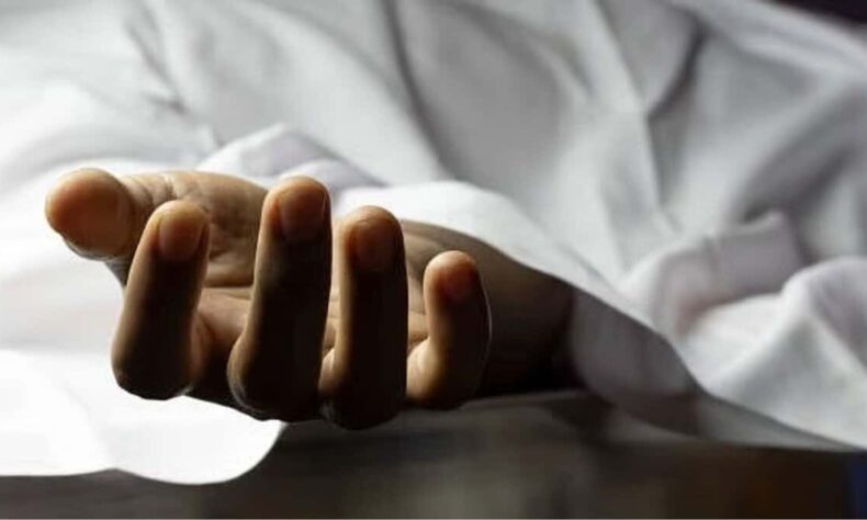 Upset over SIs Rs 10 lakh bribe demand man jumps