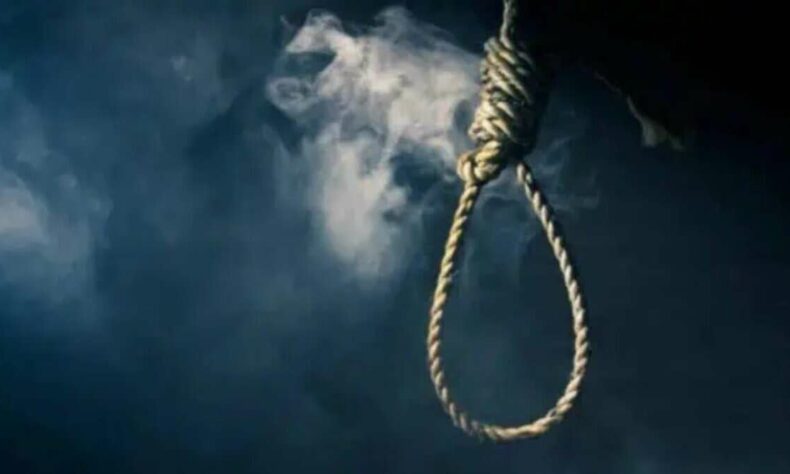 Woman doctor ends life in Maharashtra accuses cops of rape
