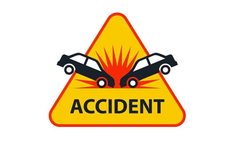 1762165828 Private bus rams into APSRTC in Ibrahimpatnam all passengers safe