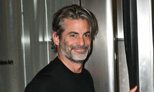 1762193600 Who Is Jim Curtis 5 Facts About Jennifer Anistons Boyfriend