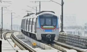 1762272015 Three held for pushing senior citizen from Lakdikapul metro station