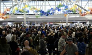 1762285112 How the Government Shutdown Could Affect Your Holiday Flights –
