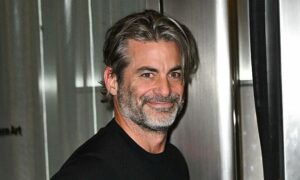 1762380254 How Much Money Jennifer Anistons Boyfriend Has – Hollywood Life