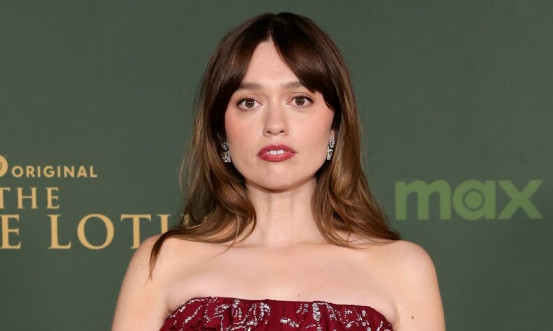 1762468116 Learn About Her Parents Siblings More – Hollywood Life