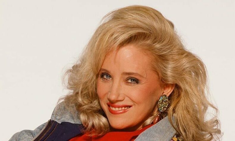 1762874380 How Did ‘Bruce Almighty Actress Die – Hollywood Life