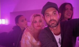 1763251359 5 Things to Know About Britney Spears Friend Manager
