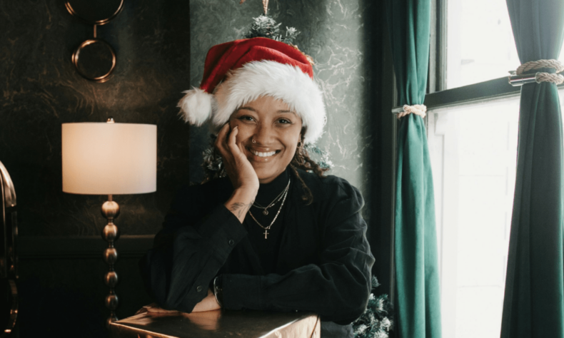 1763642863 Fantastic Gift Ideas for Elegant Women – Hollywood Life