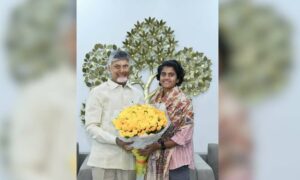 Andhra CM announces cash reward plot and job to World