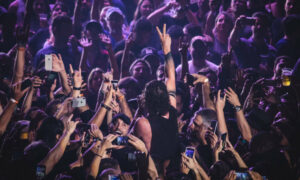 Cambridge dictionarys Word of the Year 2025